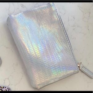 Small holographic pouch wallet cardholder